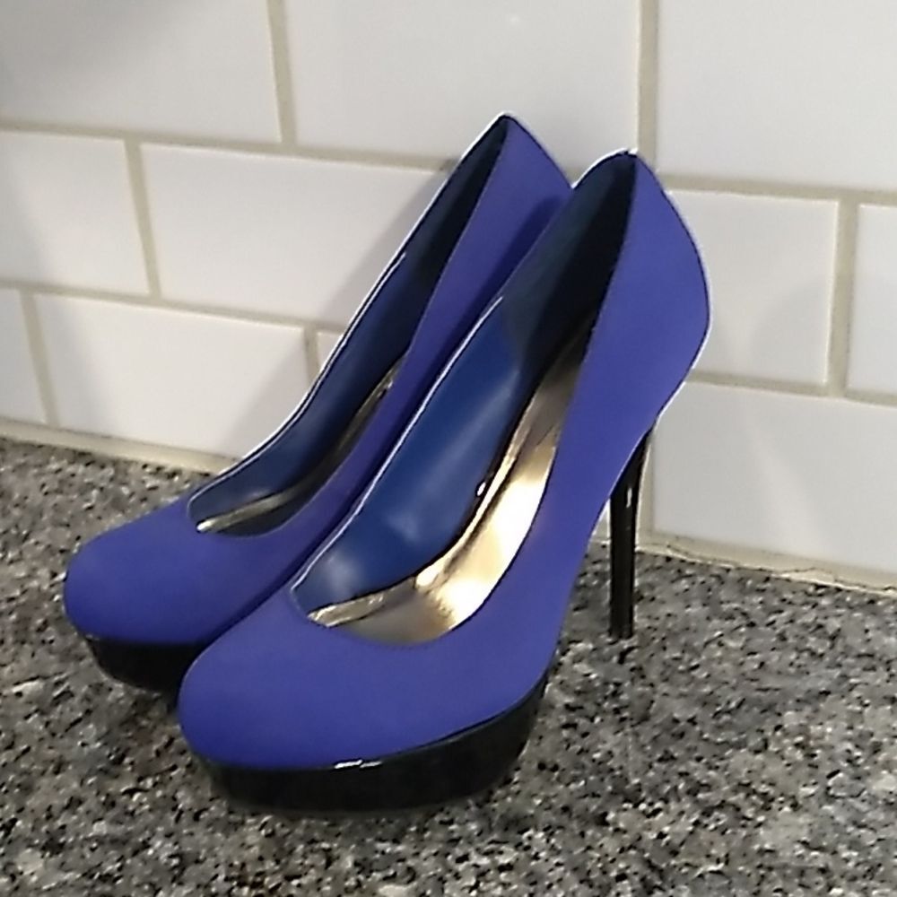 Anne Michelle Blue/Black Platform Spiked Heels. Size 8.5